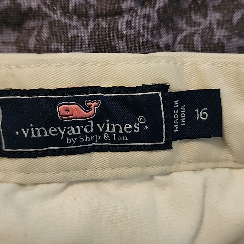 Vineyard Vines Boys Embroidered American Flag Whale Pattern Chino Shorts - Picture 3 of 4
